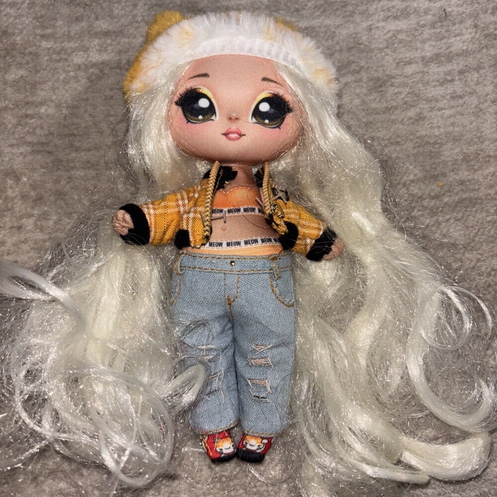 Na! Na! Na! Surprise 8" "Tabitha Nekota" Tabby Cat Plush Girl Doll (MGA,2020)